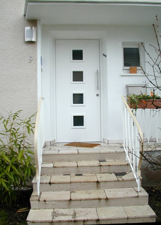 Haust&uuml;r in Kiefer wei&szlig;