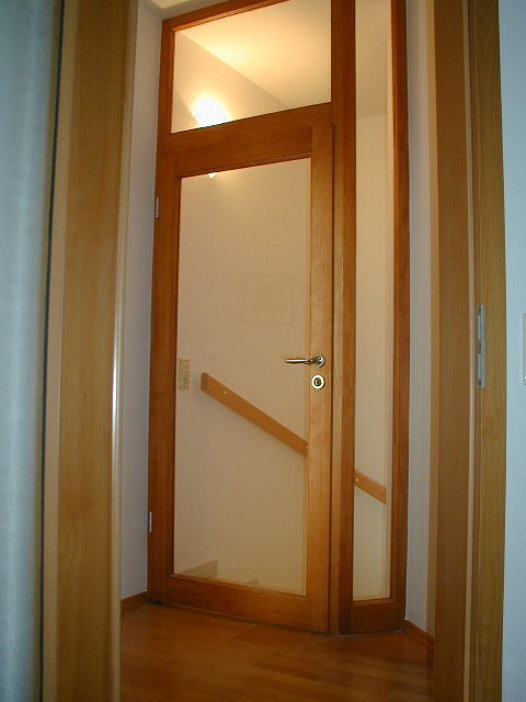 Dielent&uuml;ren in Buche und Glas