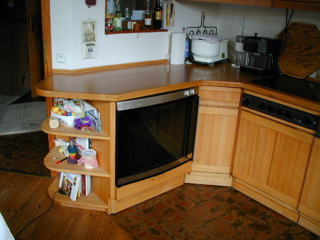 K&uuml;che in unged&auml;mpfter Buche