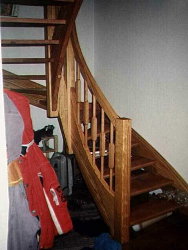 4 Treppen, halbgewendelt - Antritt