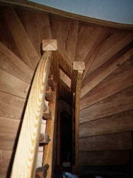 4 Treppen, halbgewendelt